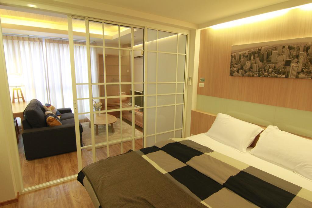 S Bloc Saladaeng Bed & Breakfast Bangkok Exterior foto