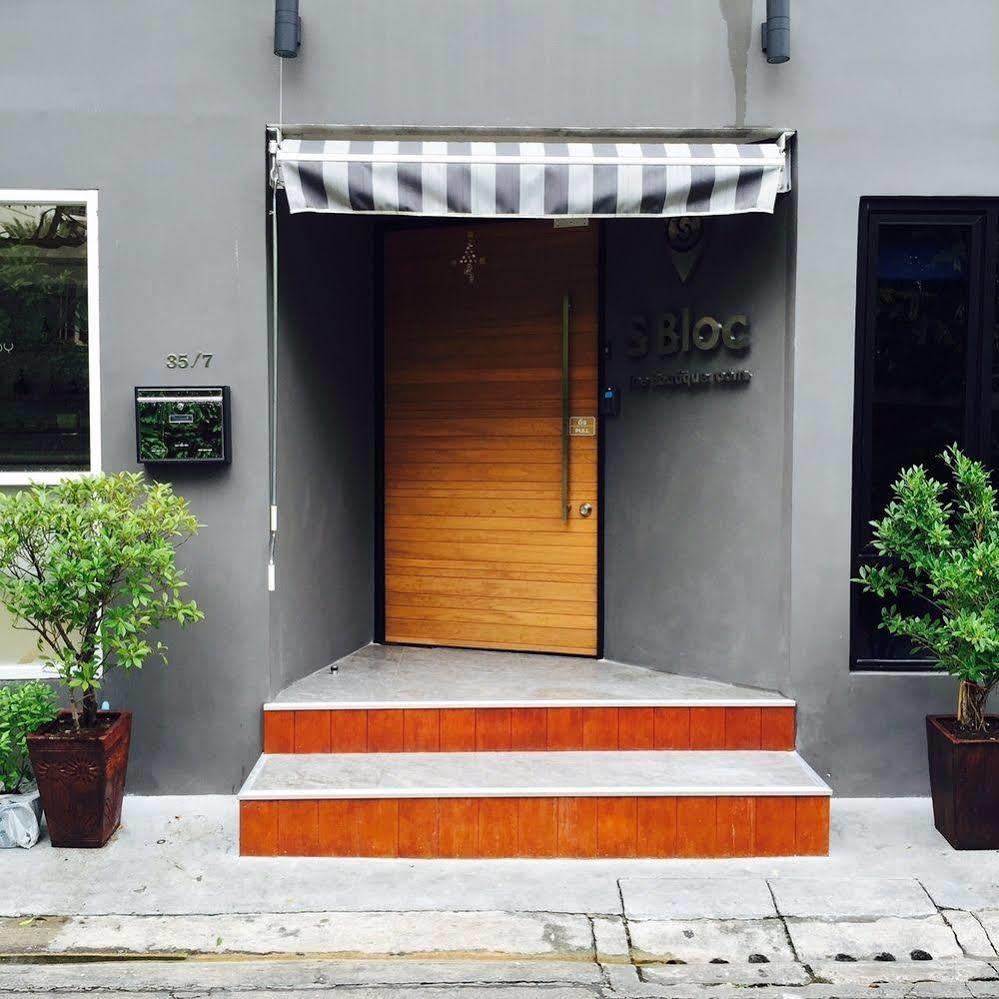 S Bloc Saladaeng Bed & Breakfast Bangkok Exterior foto