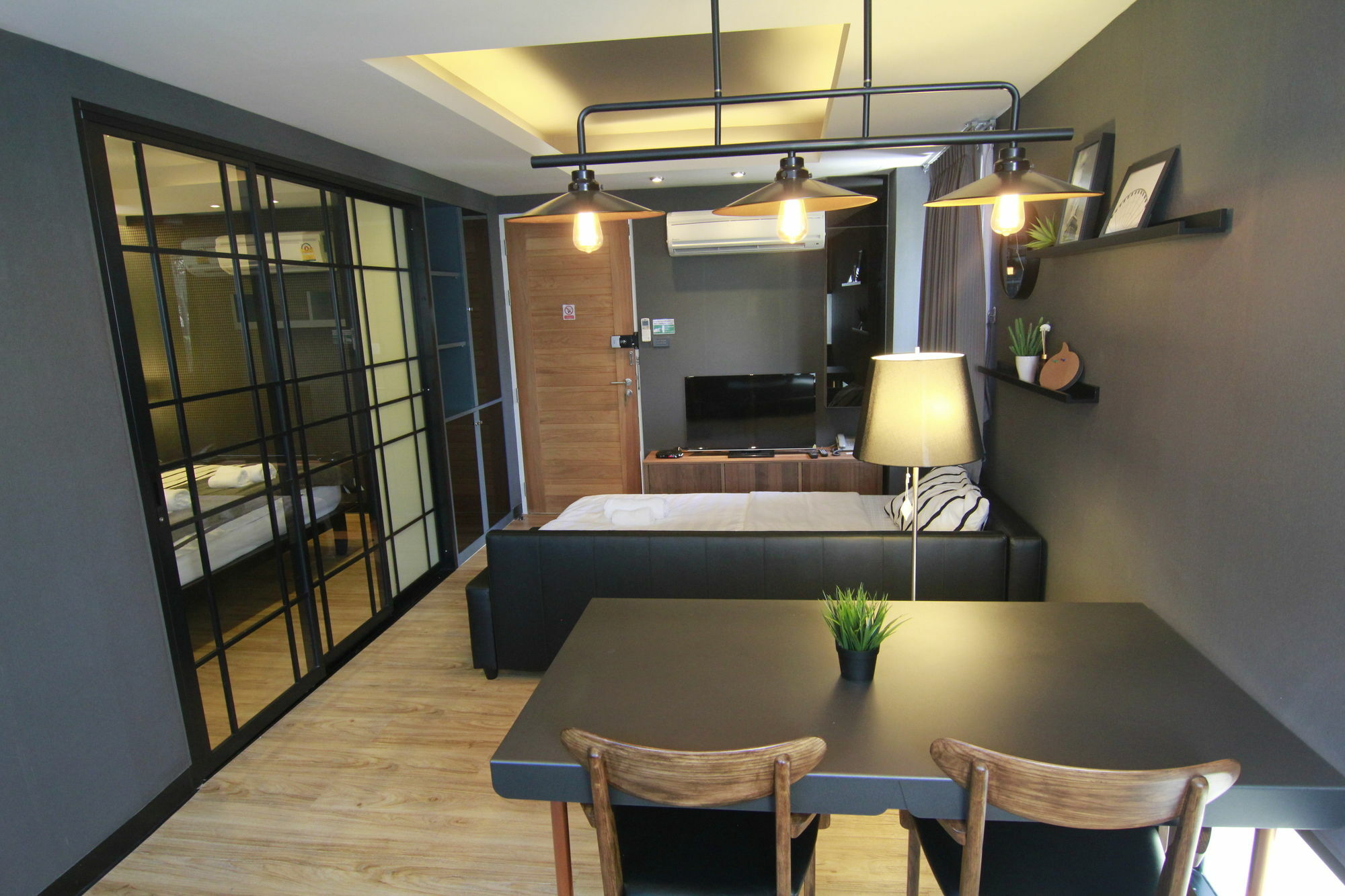 S Bloc Saladaeng Bed & Breakfast Bangkok Exterior foto