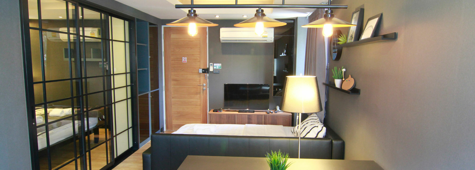 S Bloc Saladaeng Bed & Breakfast Bangkok Exterior foto