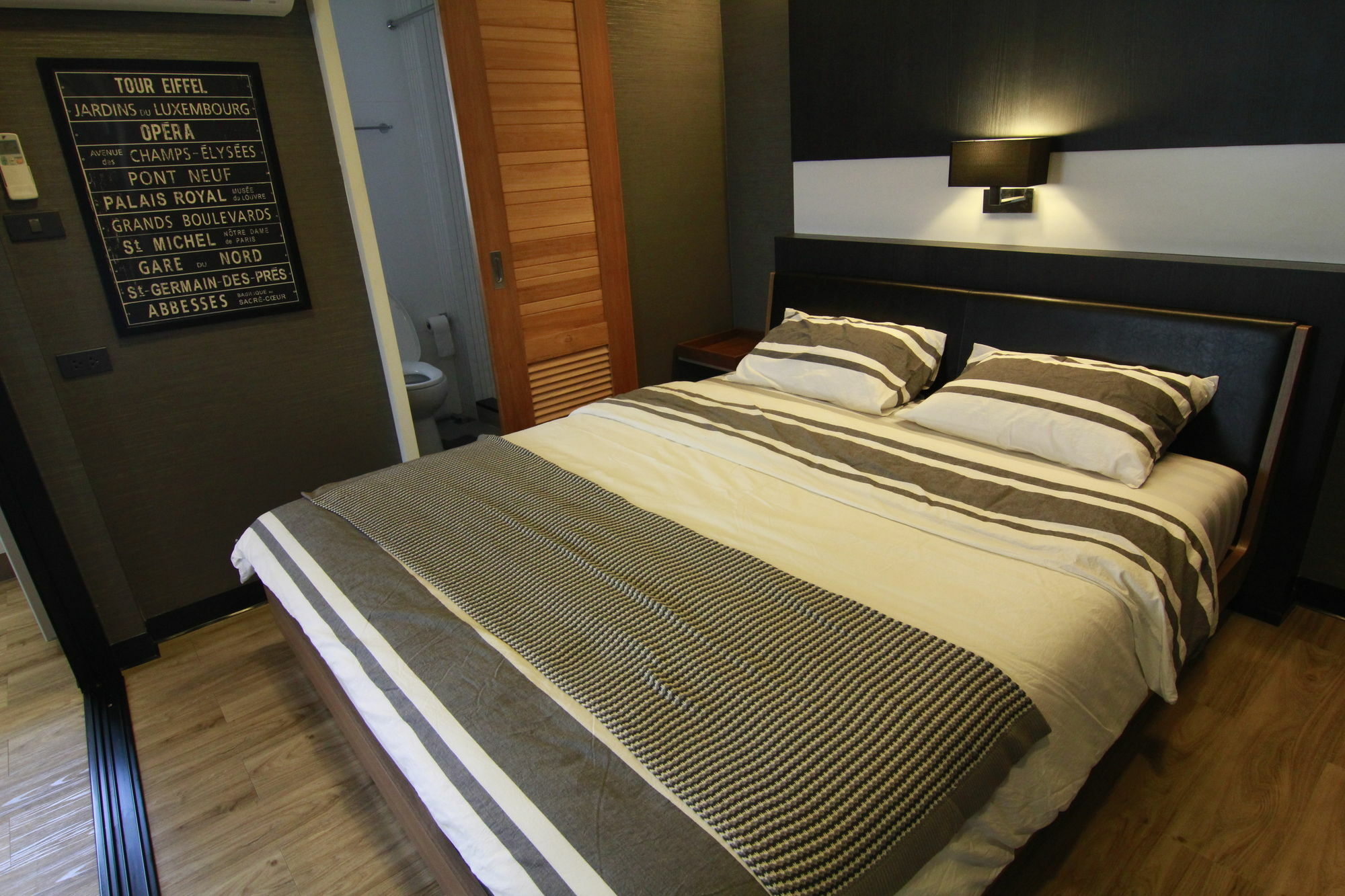 S Bloc Saladaeng Bed & Breakfast Bangkok Exterior foto